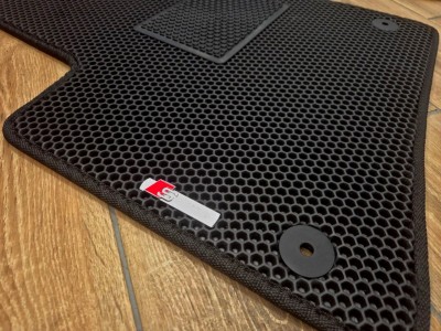 Коврики в салон из EVA (шестиугольник) для Audi Q7 1G 2005-2015, к-т 4 шт., цвет: чёрный (au-q7-1g-2005-2015-ek)