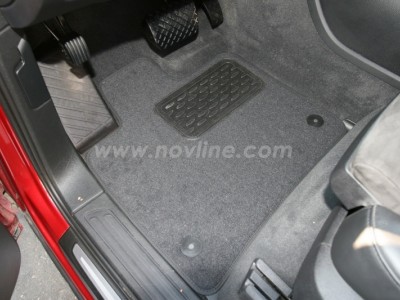 Коврики в салон (Novline) для Audi Q7 2005-2015, 4 шт. (текстиль, чёрные, серые, бежевые)