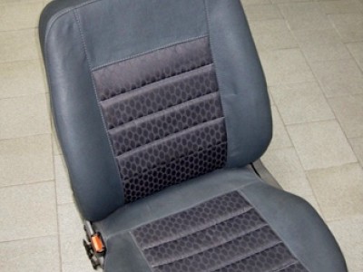 Оригинальные модельные чехлы на сидения для автомобиля Mitsubishi Carisma 1995-2004 (материал: твид, кожзам; любые тона)